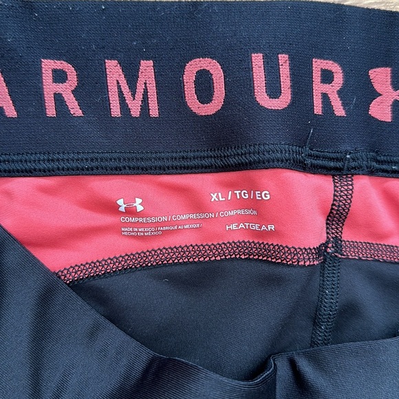 Under armour capris - Picture 3 of 3